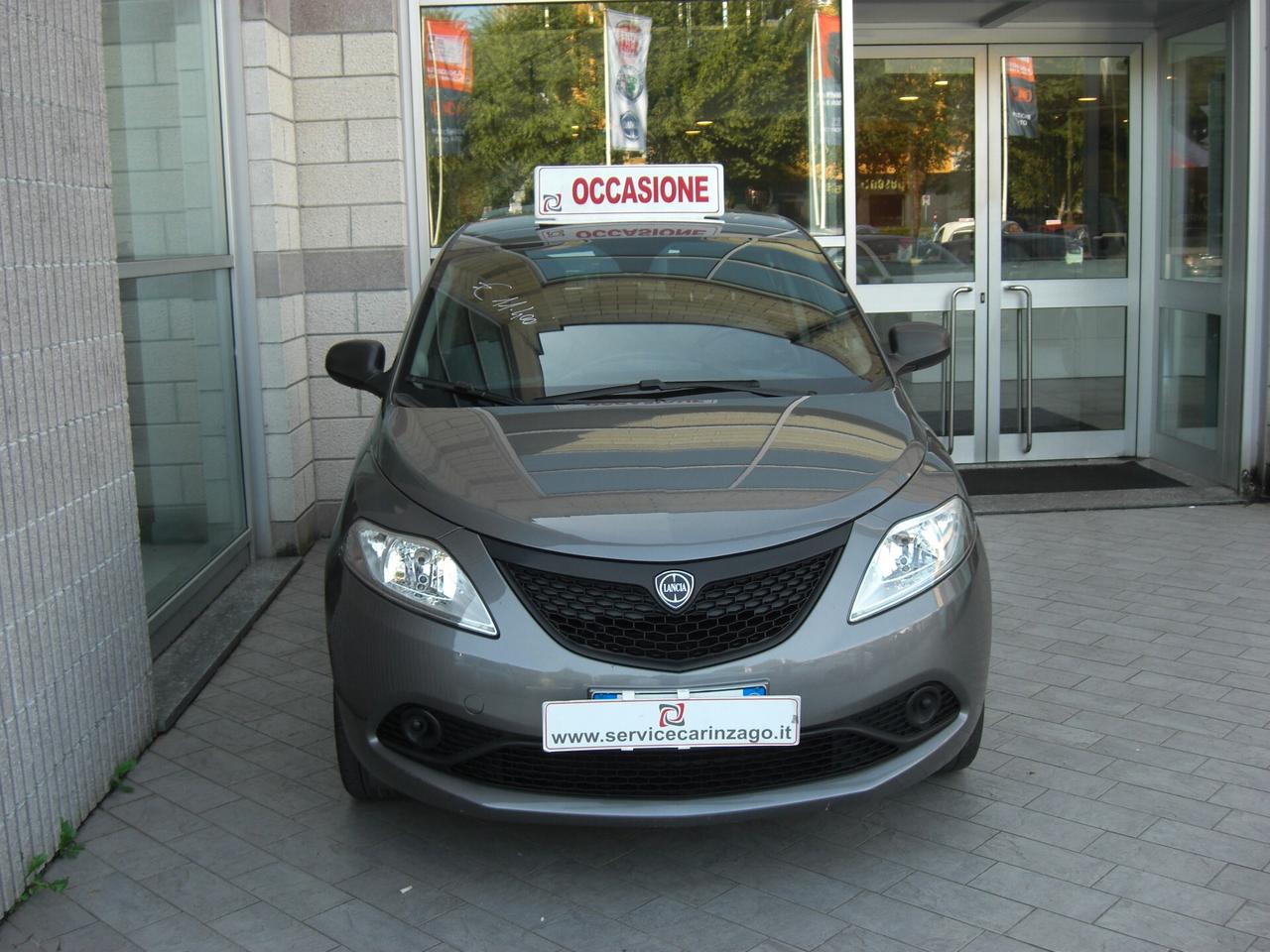 Lancia Ypsilon 1.0 FireFly 5 porte S&S Hybrid Ecochic Silver