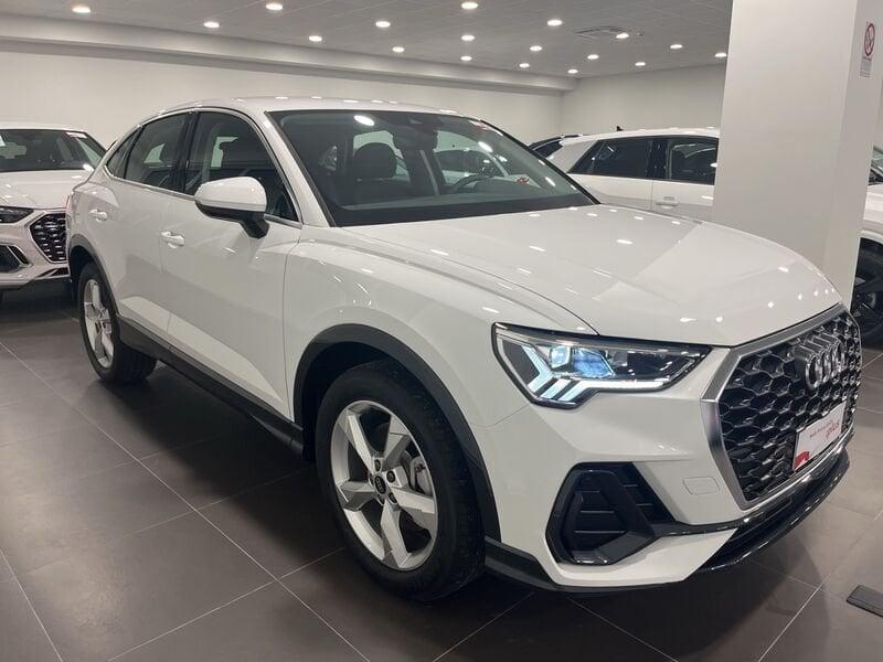 Audi Q3 Audi Sportback Business Plus 45 TFSI e 180(245) kW(CV) S tronic