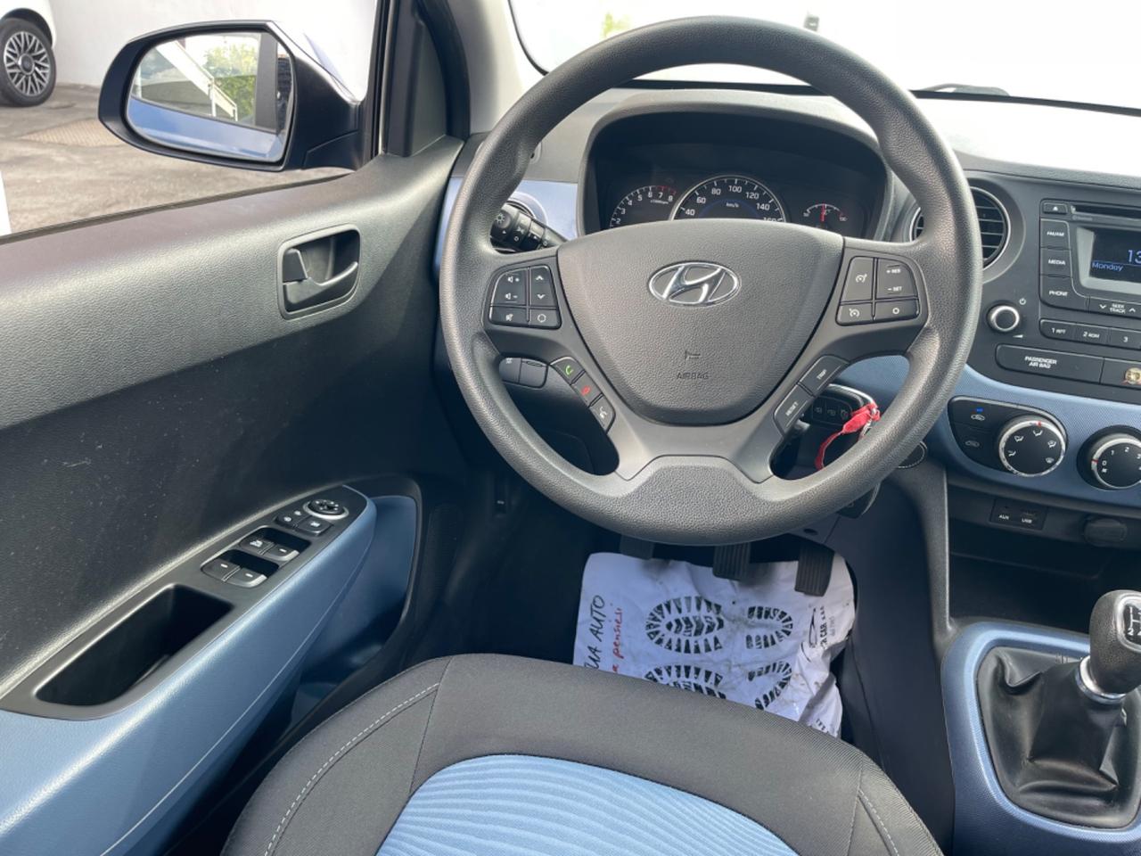 Hyundai i10 1.0 MPI Login FULL OPTIONAL