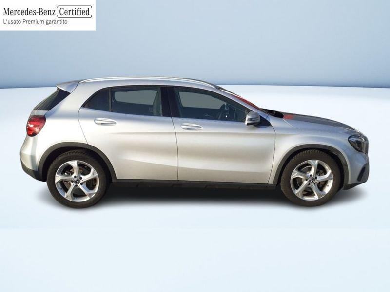 Mercedes-Benz GLA 180 SPORT AUTO