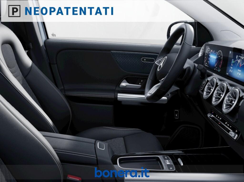 Mercedes GLA 180 180 Progressive Advanced Plus 7G-DCT