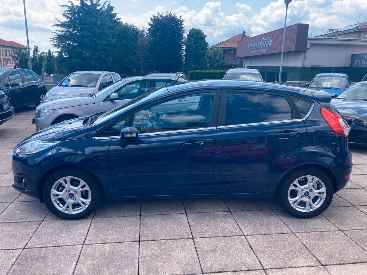 Ford Fiesta 1.5 TDCi 75CV 5 porte Titanium