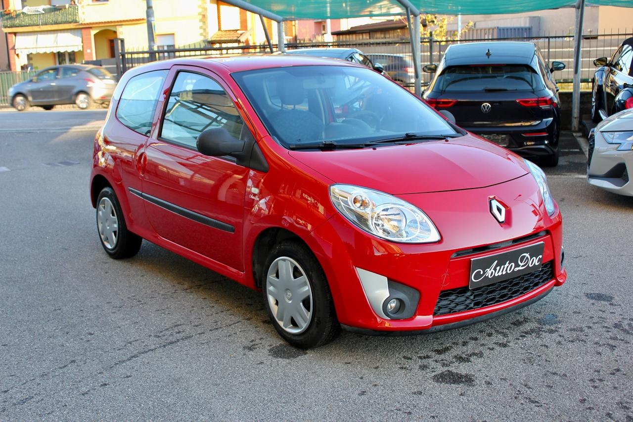 Renault Twingo 1.2 16V DISTRIBUZIONE E TAGLIANDO APPENA FATTI