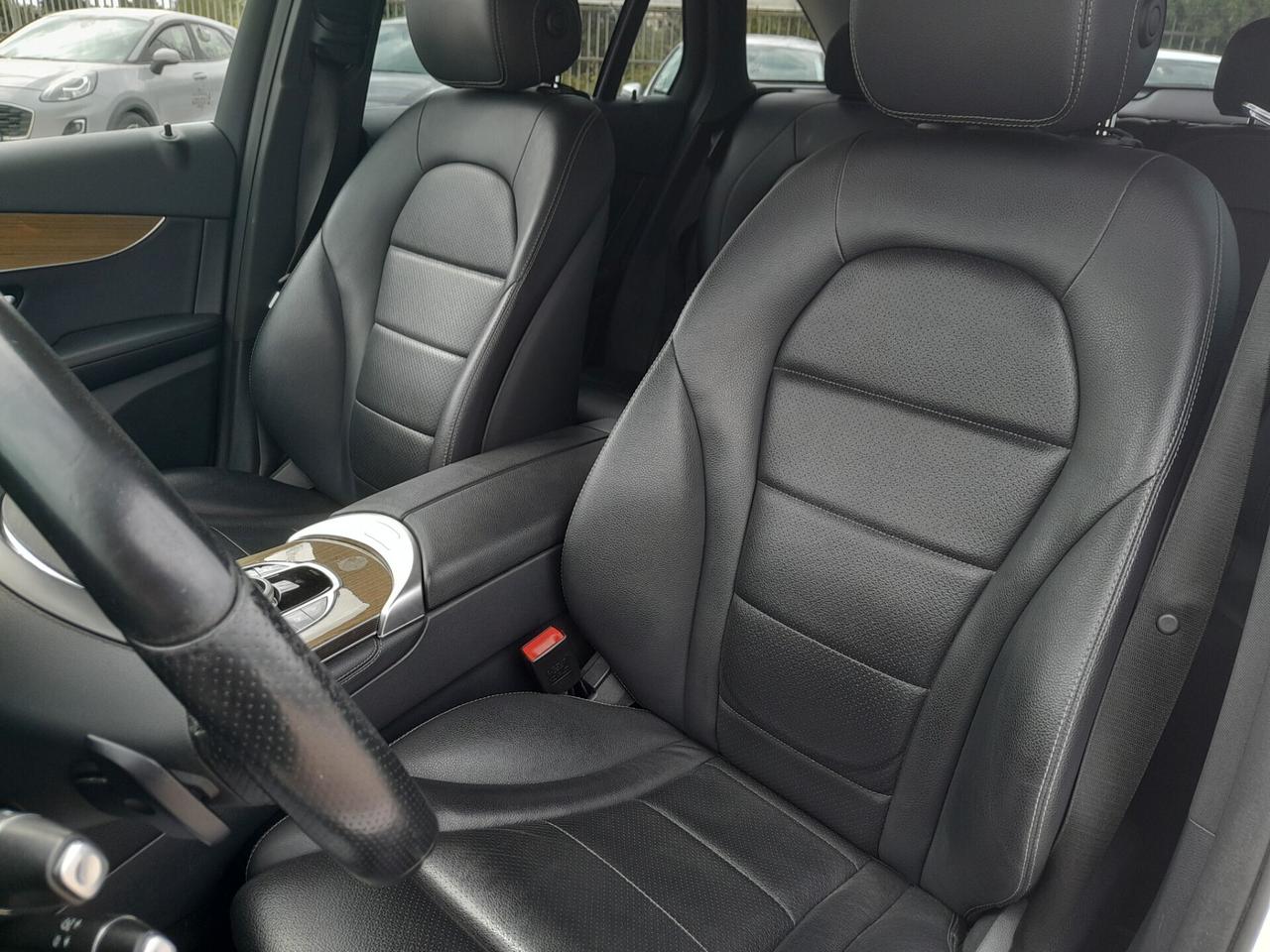 MERCEDES-BENZ GLC 220 D 4MATIC PREMIUM