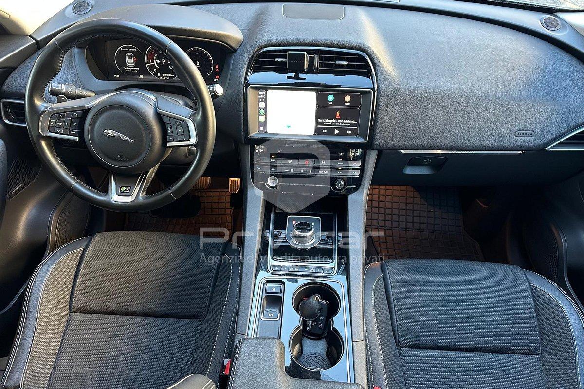 JAGUAR F-Pace 2.0 D 180 CV AWD aut. R-Sport