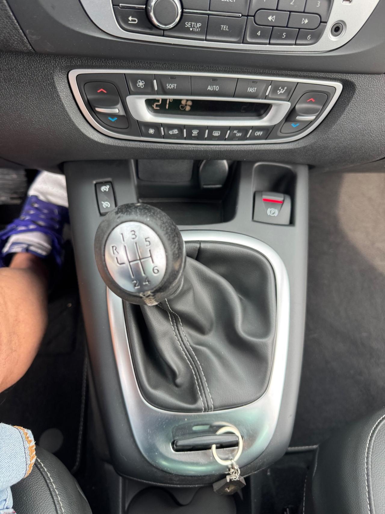 Renault Scenic 1.5 dCi 110CV neopatentato