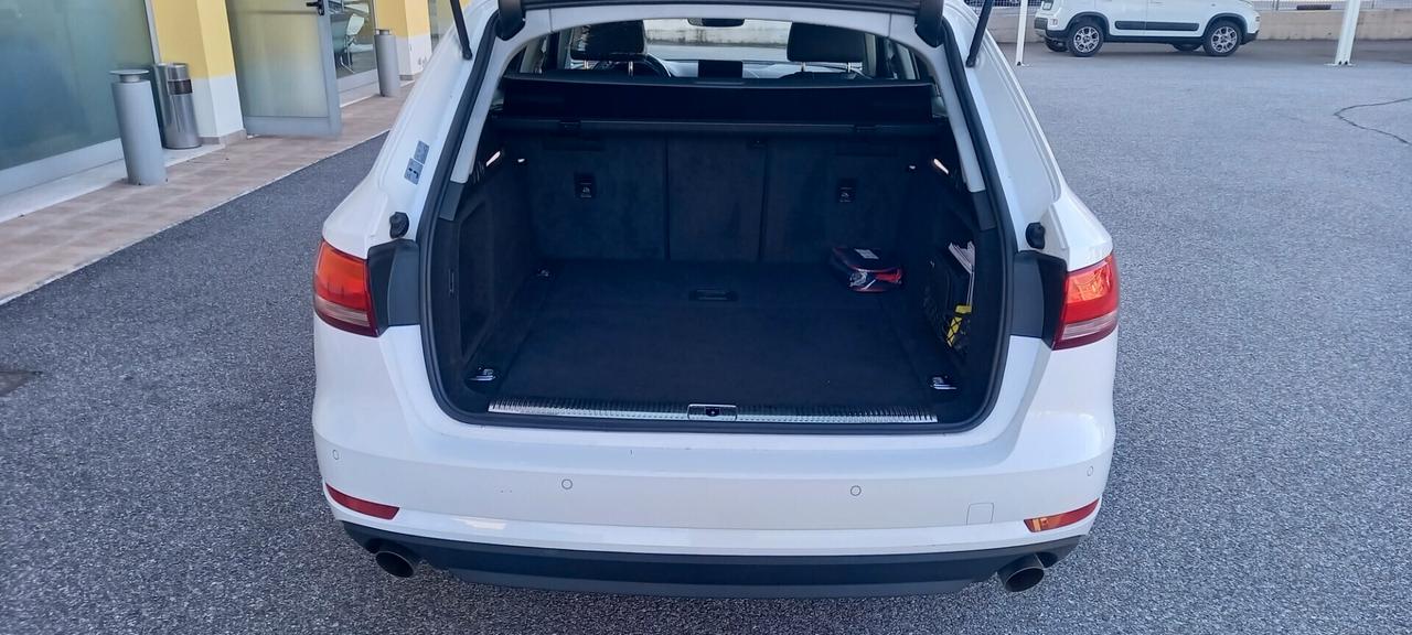 AUDI A 4 Avant TFSI G-Tron Sport Benzina - Metano cc. 1.984 CV: 170 Cambio Manuale 6 Marce 5 Porte 5 Posti Euro 6