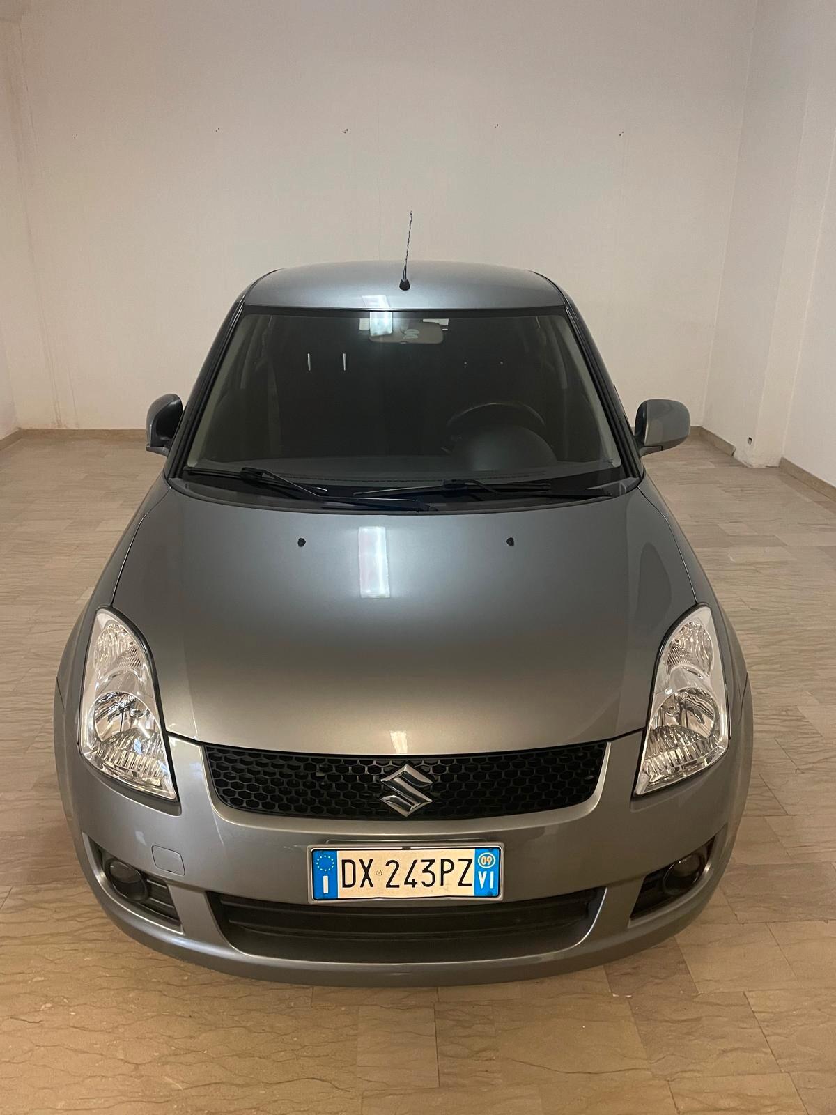 Suzuki Swift 1.3 75 cv