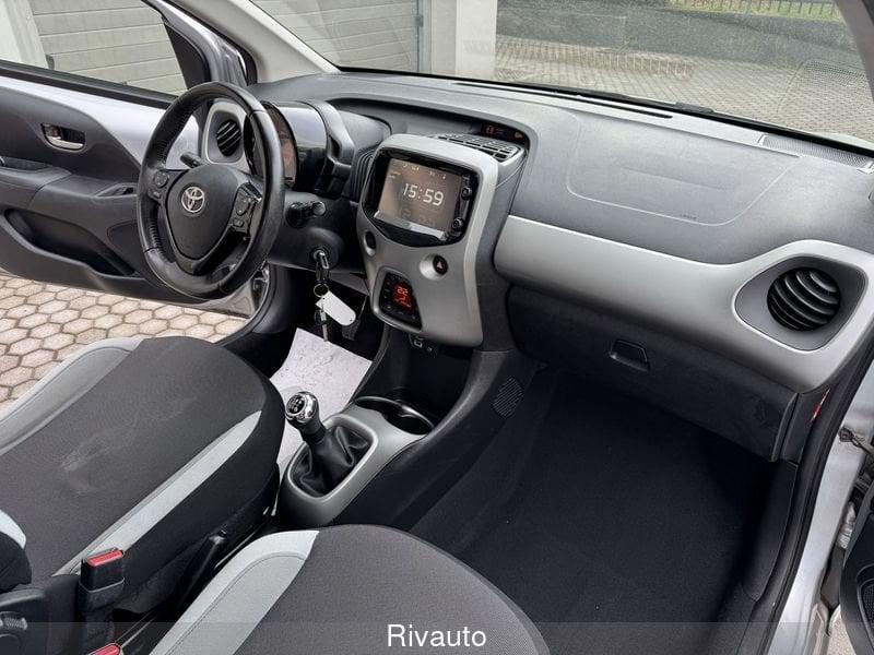 Toyota Aygo 1.0 VVT-i x-play TSS