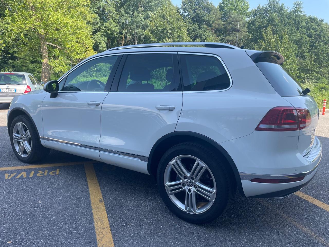 Volkswagen Touareg 3.0 TDI 262 CV *pelle*Automatik*Tetto*Pelle