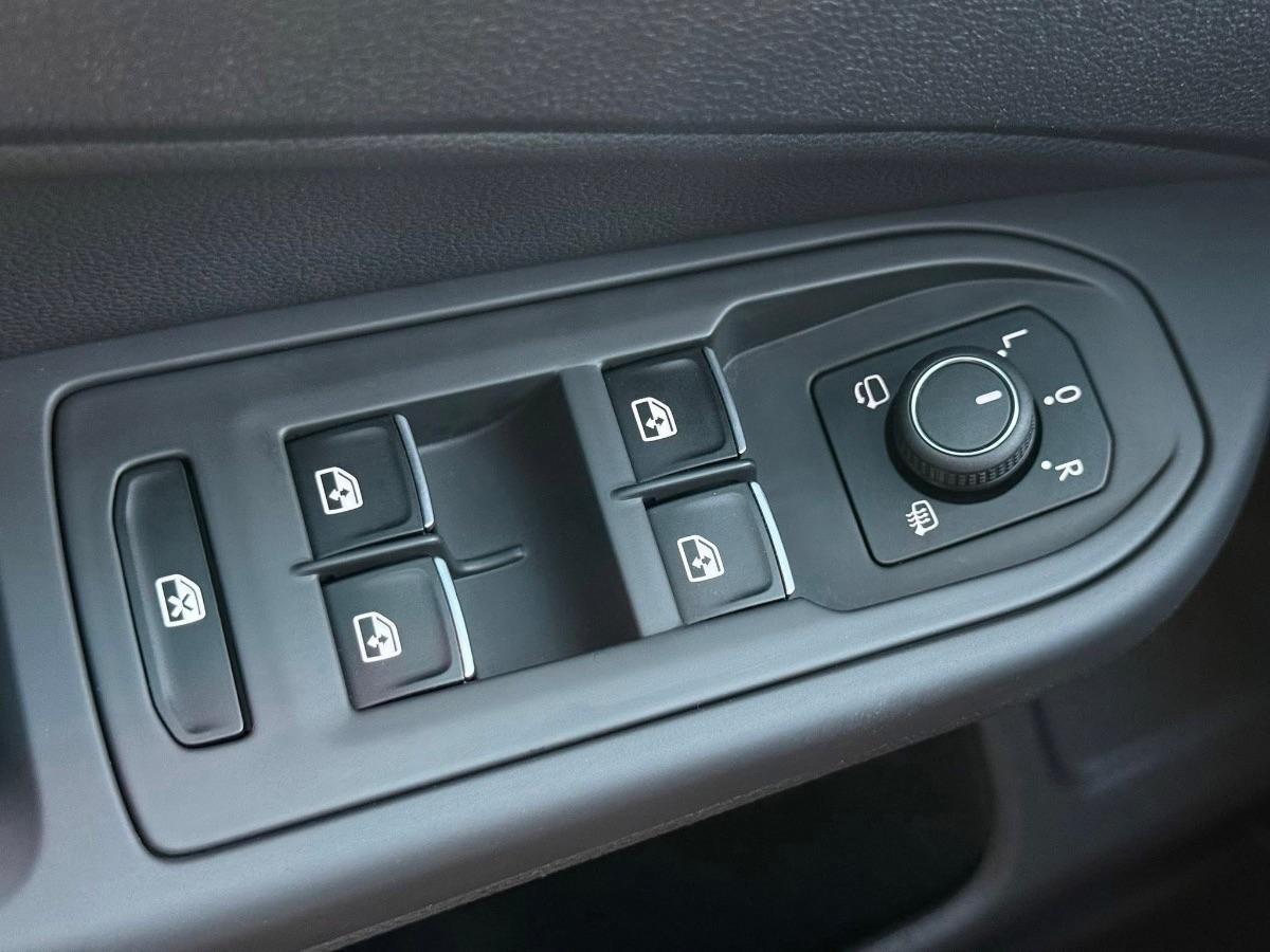 Volkswagen Golf 8 GTI 2.0 TSI 245 CV