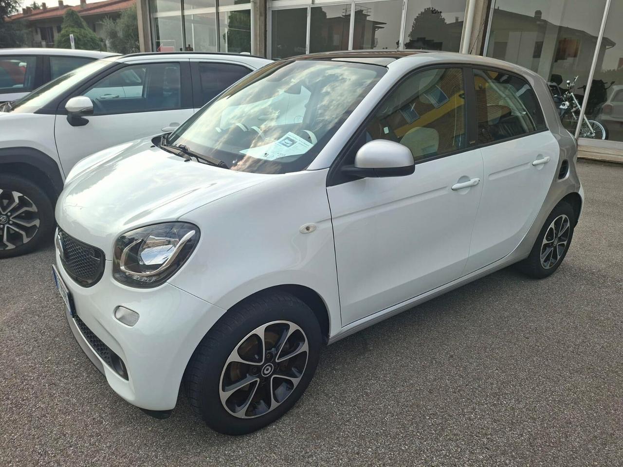 Smart ForFour 70 1.0 Youngster