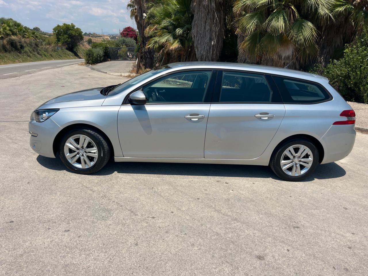 Peugeot 308 BlueHDi 120 S&S SW Business
