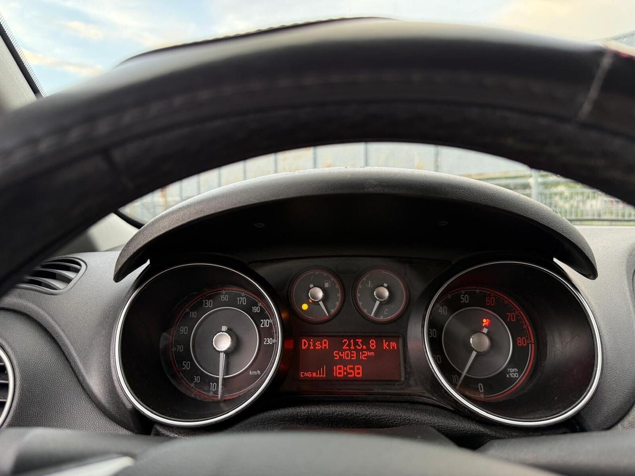 Fiat Punto 1.4 8V 5 porte Natural Power Lounge 2015