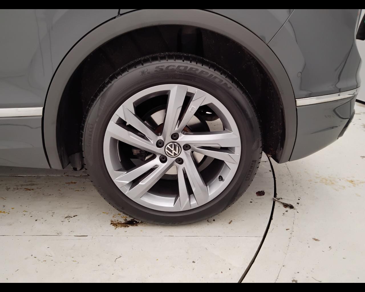 VOLKSWAGEN Tiguan II 2021 - Tiguan 2.0 tdi R-Line 150cv dsg