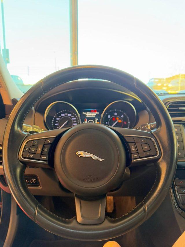 JAGUAR XE 2.0 D Turbo 180CV aut. Portfolio