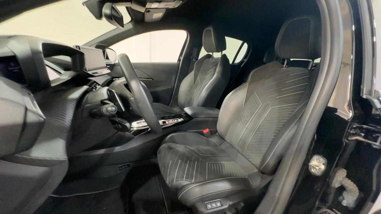 Peugeot 208 GT Hybrid 145cv e-DCS6 AUTOMATICO