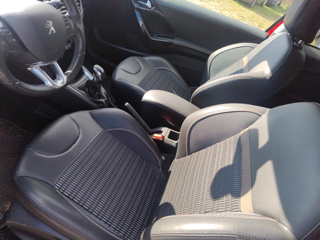 Peugeot 208 PureTech 82 3 porte Allure