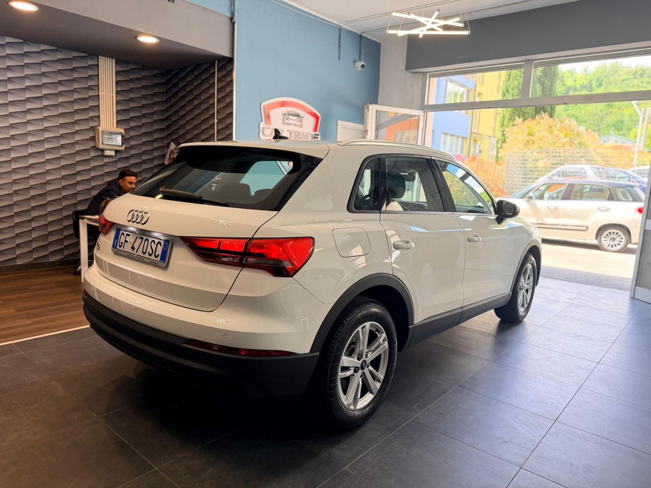 AUDI Q3 35 TDI S TRONIC BUSINESS