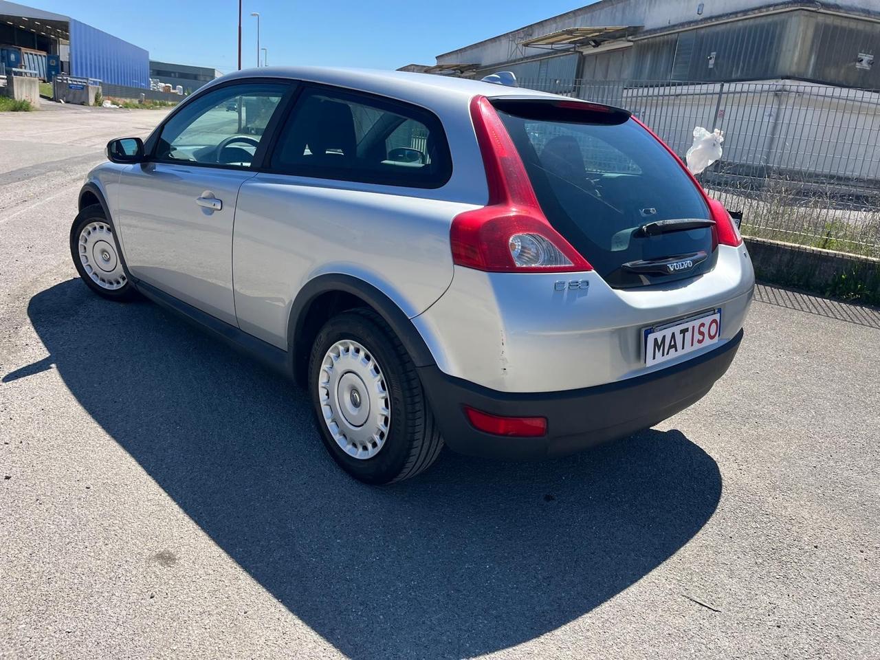 Volvo C30 1.6 Kinetic 142000 KM