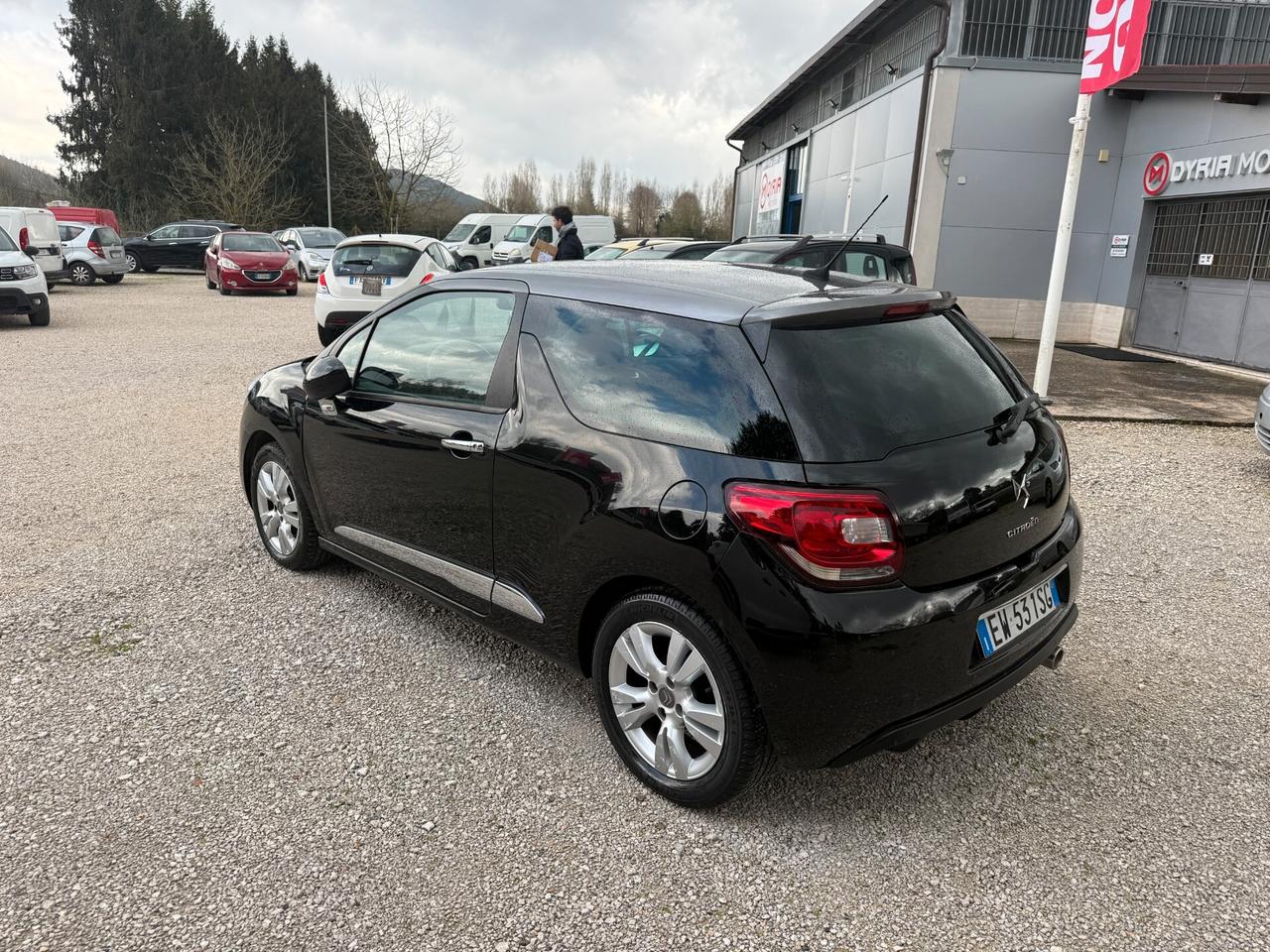 DS3 3 1.4 HDi 70 So Chic NEOPATENTATI