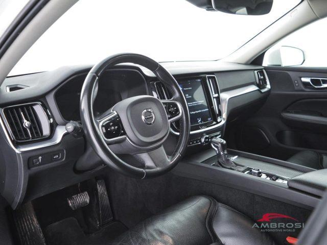 VOLVO V60 Cross Country D4 AWD Geartronic Business Plus