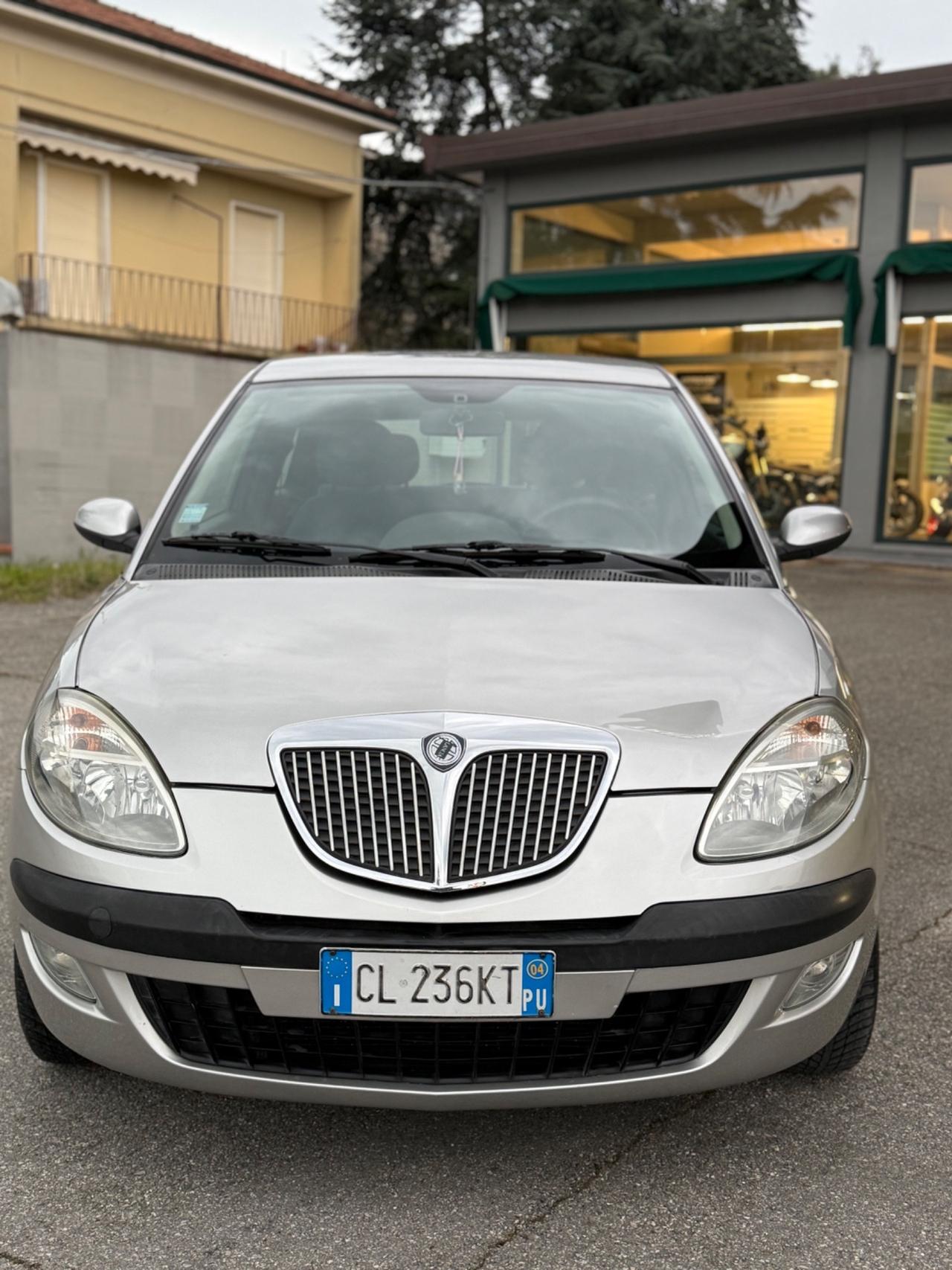Lancia Ypsilon 1.2 Argento