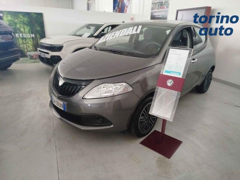 Lancia Ypsilon Ibrida SILVER PLUS