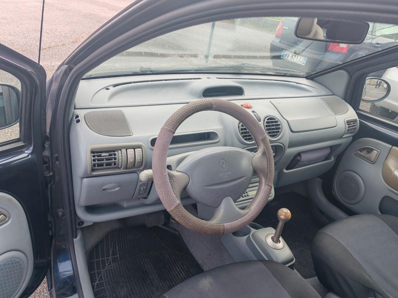 Renault Twingo 1.2i 16V Initiale