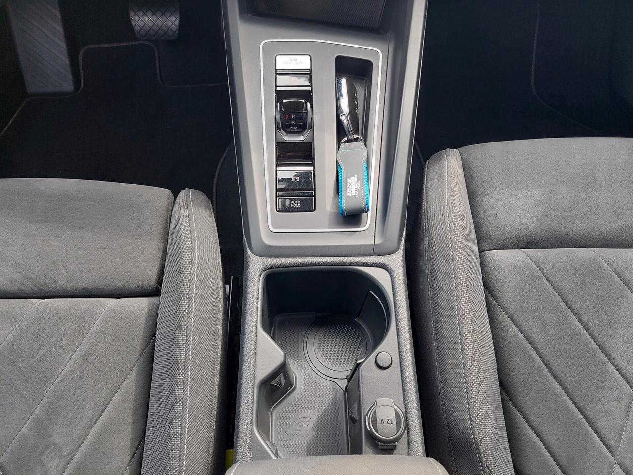 VOLKSWAGEN Golf 1.5 TGI DSG Style - 2020