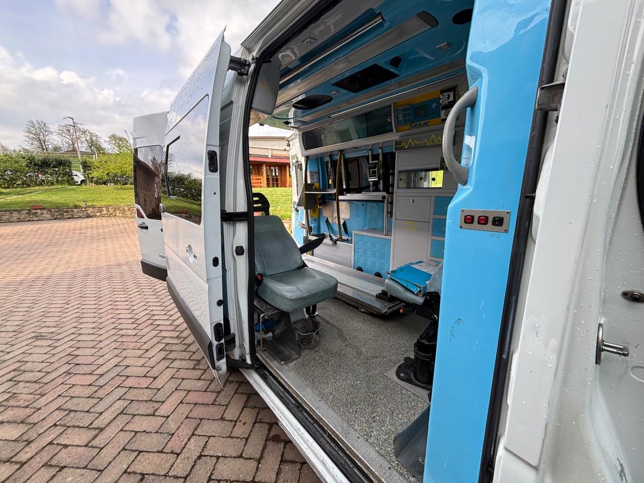 Renault Master T35 2.3 dCi/125