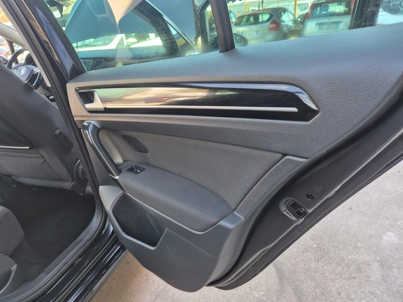 Volkswagen Golf Sportsvan 1.6 TDI 110 CV DSG Comfortline BlueMotion Tech.