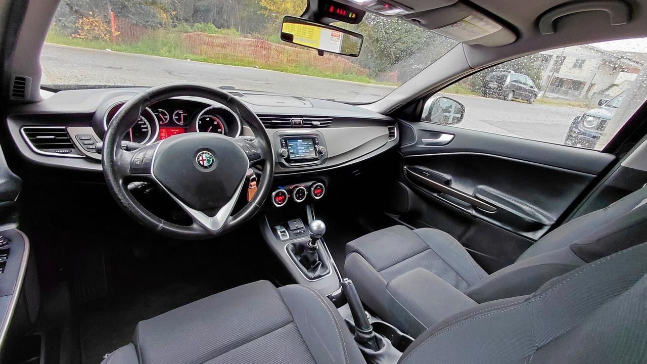 Alfa Romeo Giulietta 1.6 JTDm-2 105 CV Exclusive