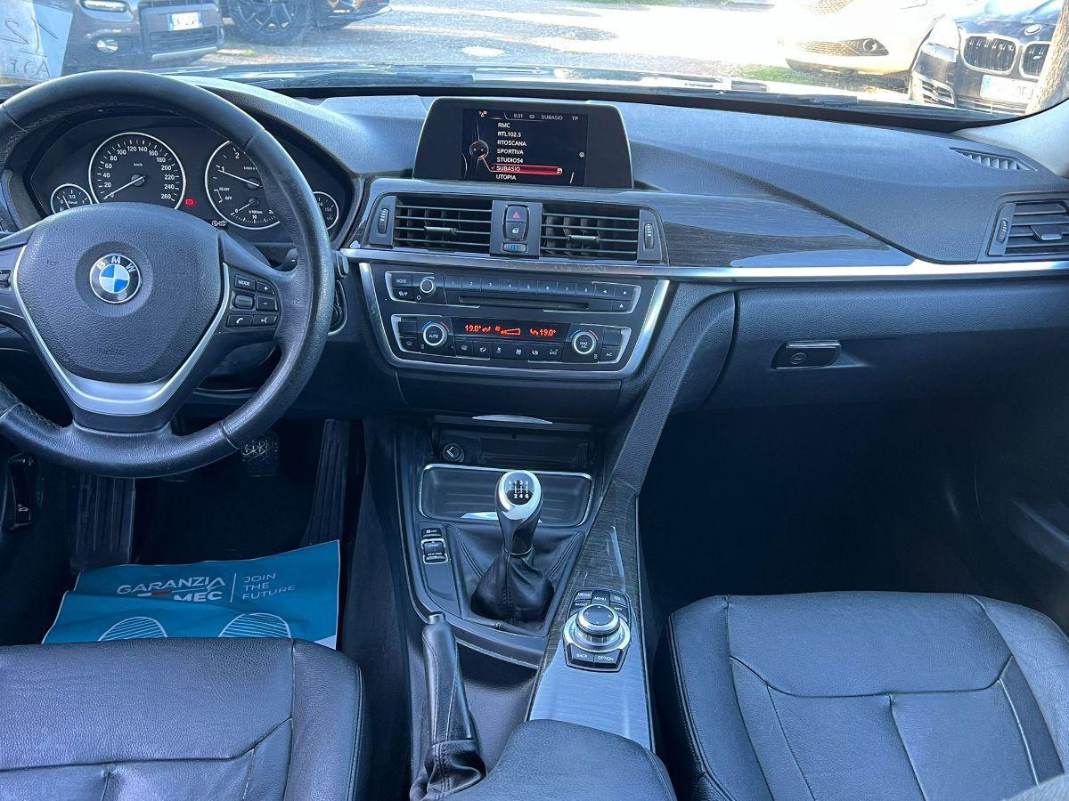 BMW - Serie 3 Touring - 318d Modern