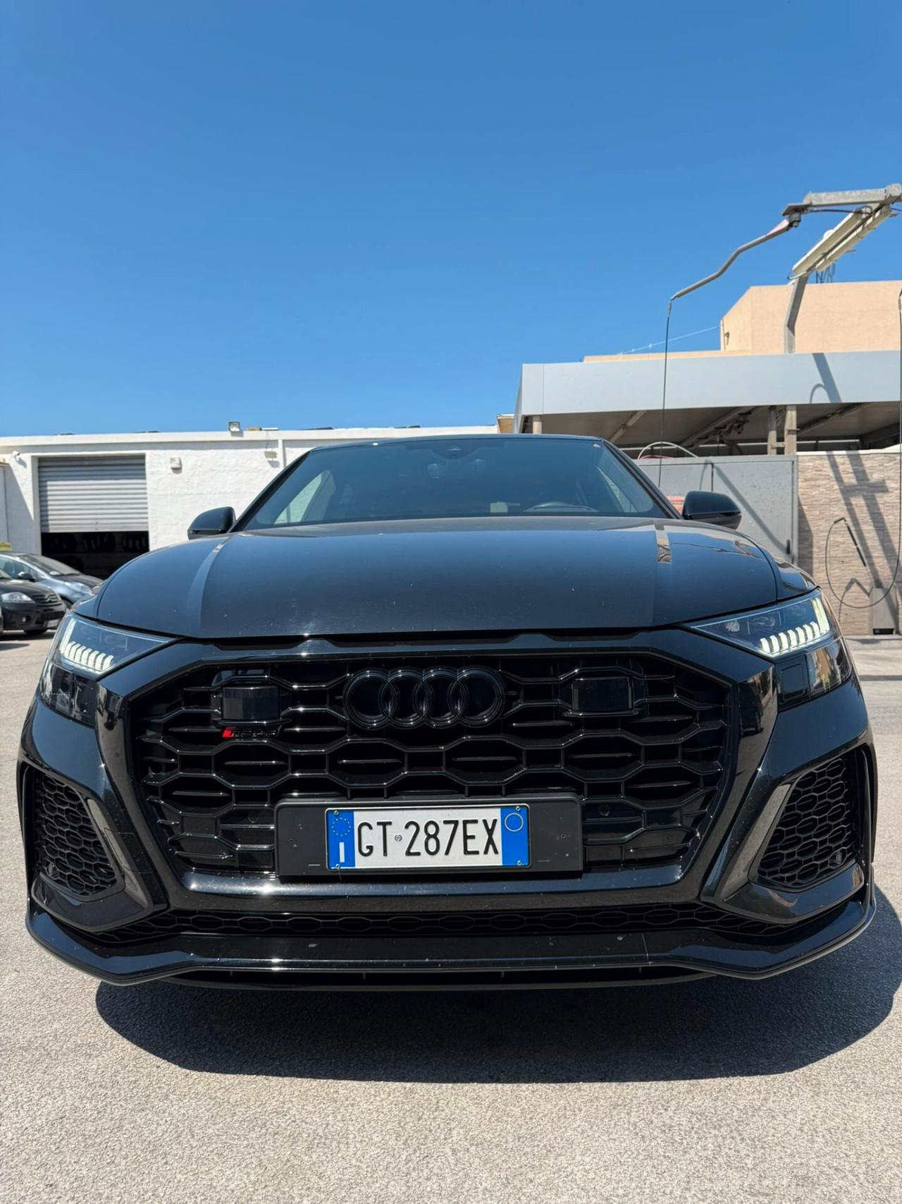 Audi Q8 RS TFSI V8 quattro tiptronic