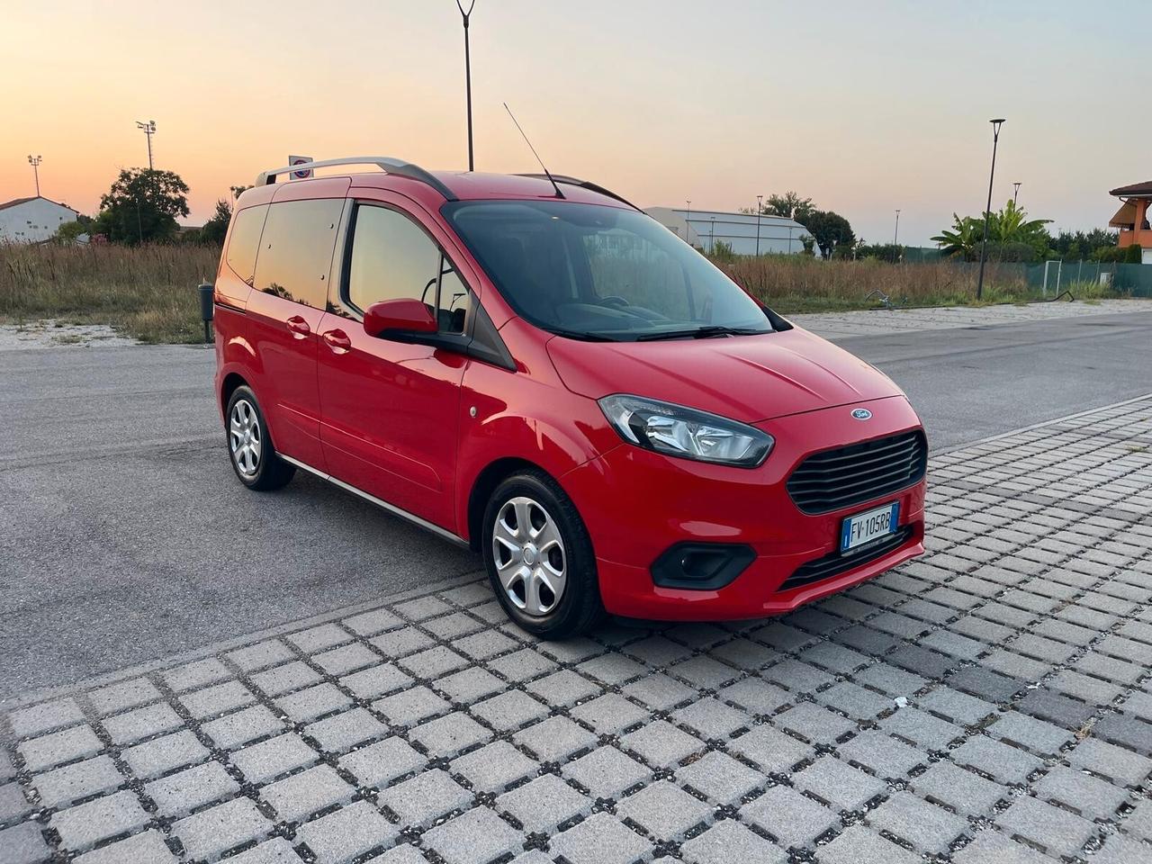 Ford Tourneo Courier 1.0 EcoBoost 100 CV Sport