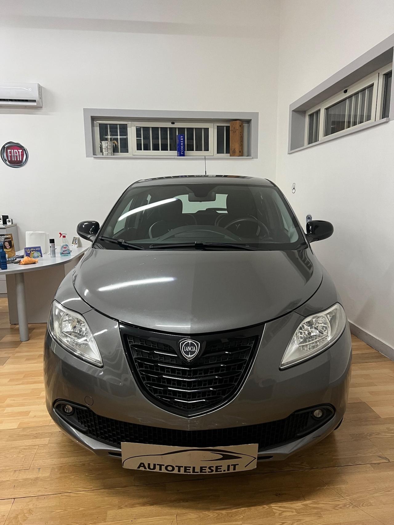 Lancia Ypsilon 0.9 TwinAir 85 CV 5 porte Metano Ecochic Gold