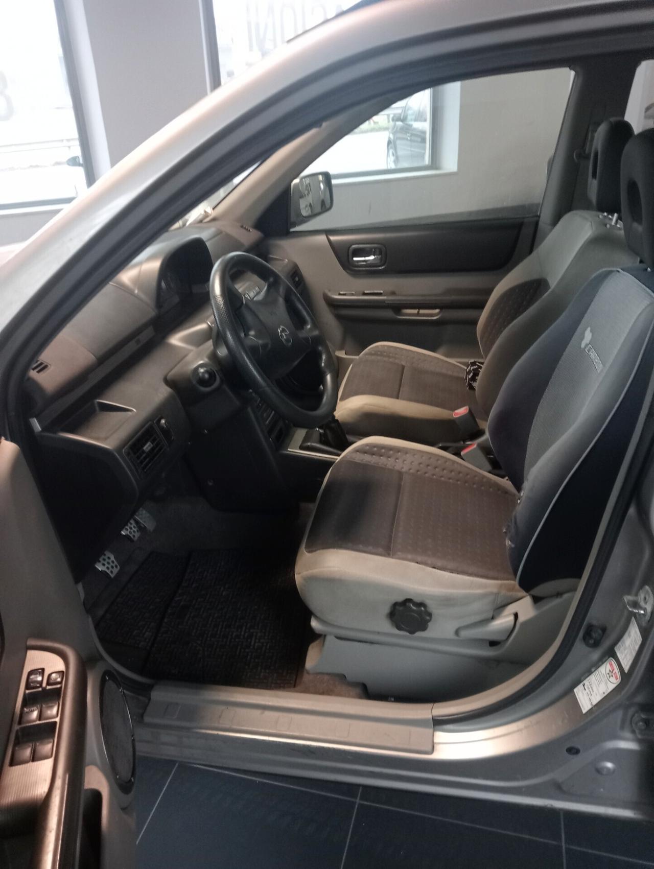 Nissan X-Trail 2.2 TD Di Elegance