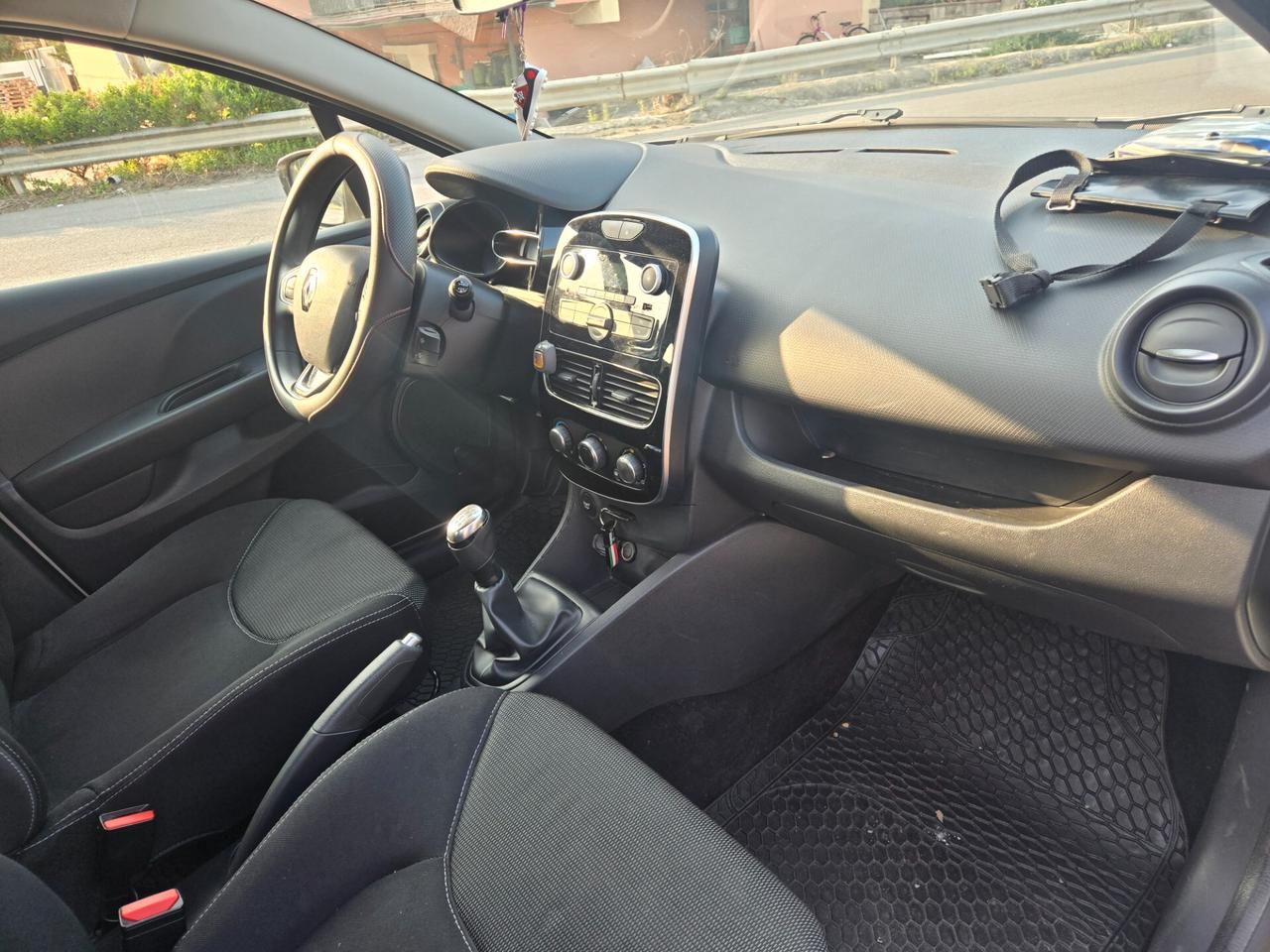 Renault Clio 1.2 75CV 5 porte Intens