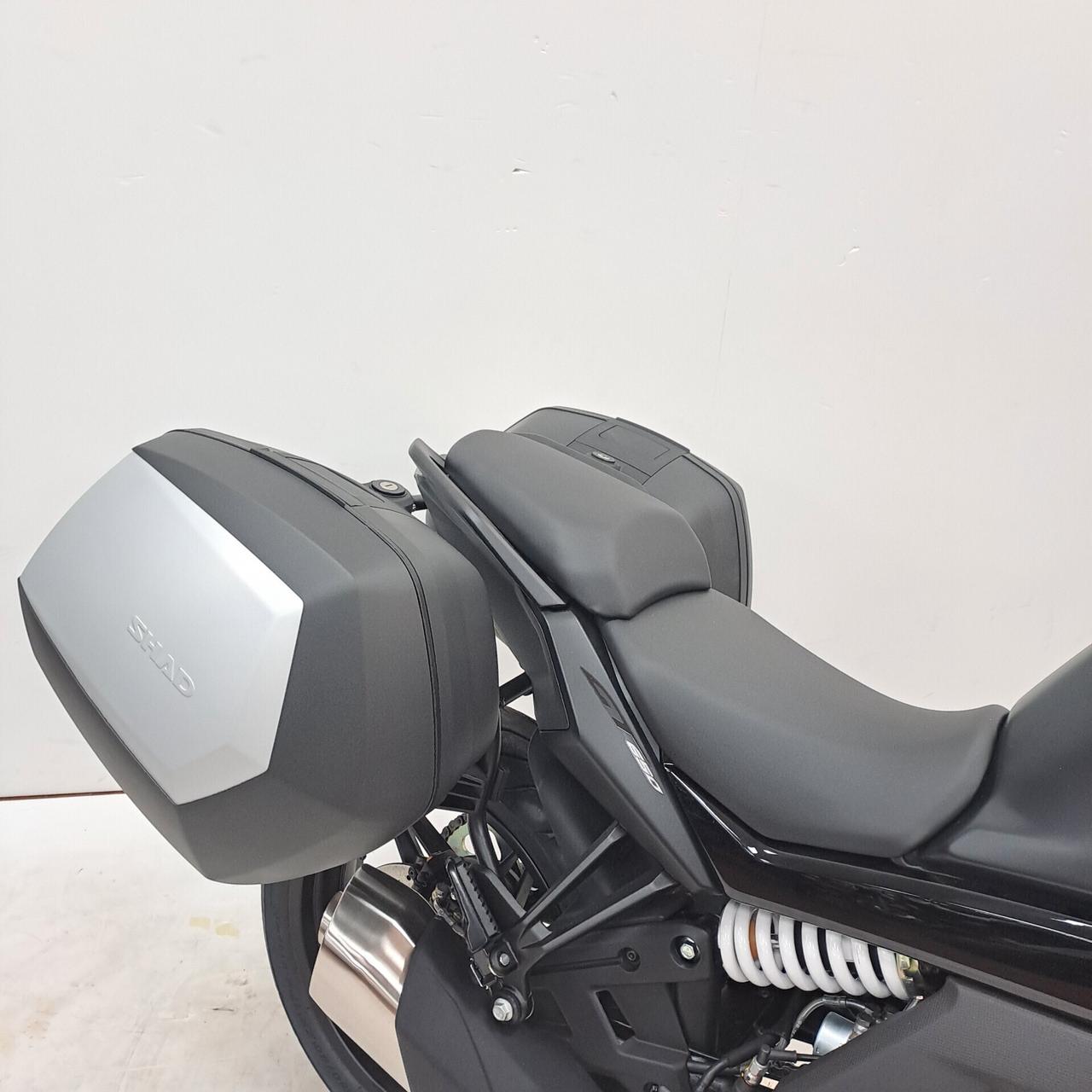 CFMOTO 650 GT DEPOTENZIABILE / DEMO - KM 0