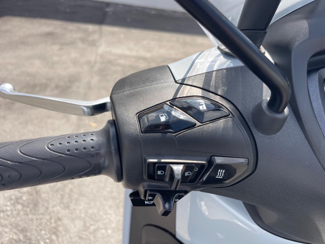 Piaggio Beverly 400 i.e. 400S HPI ANNO 2025 KM 1000 PERFETTO!!!