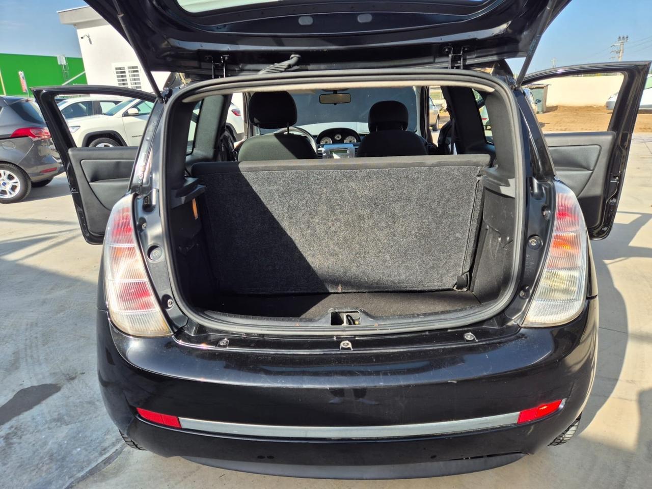 Lancia Ypsilon 1.2 69 CV Unyca