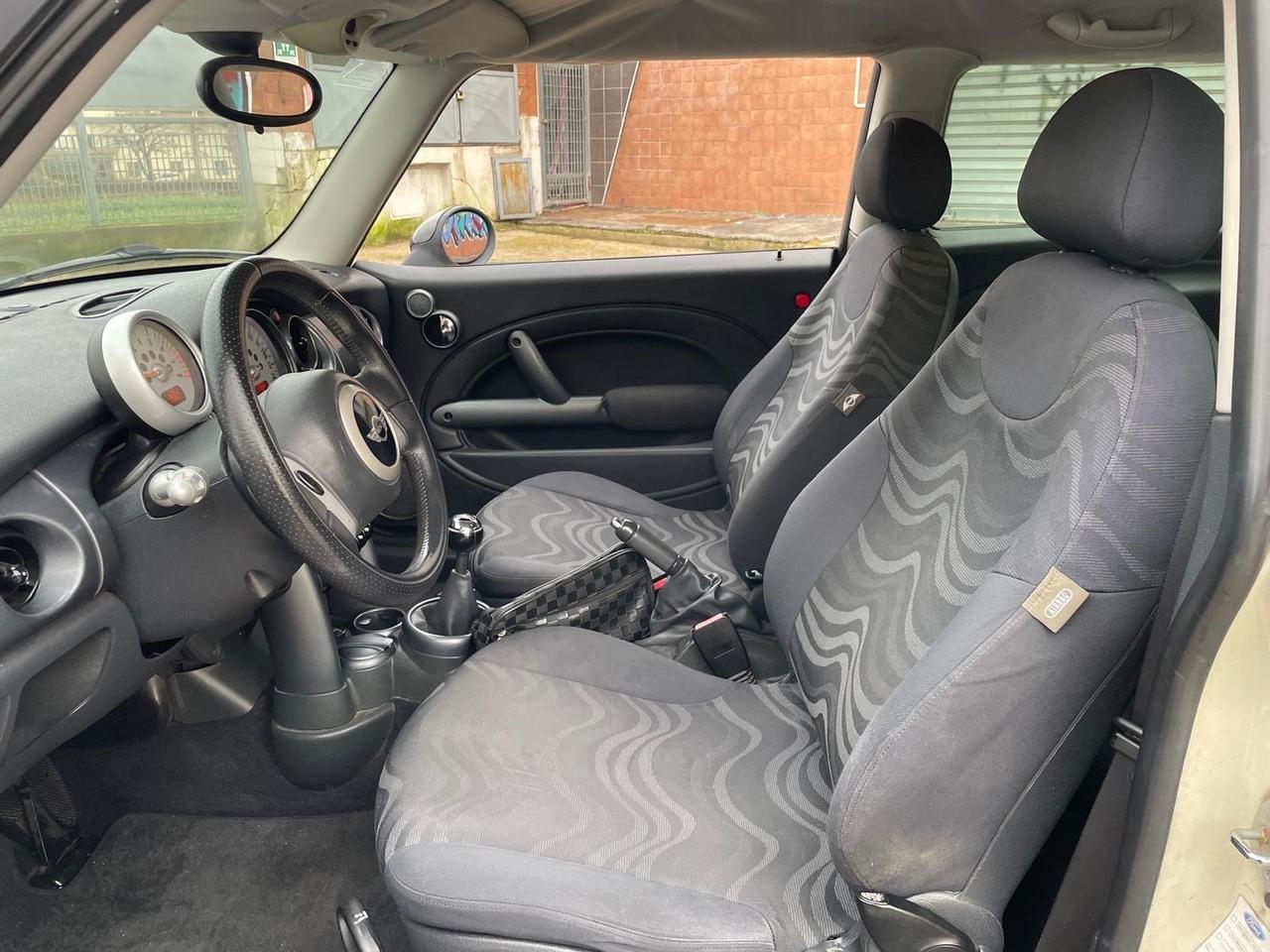 Mini Cooper One 1.6benz Full Soli100milaKM