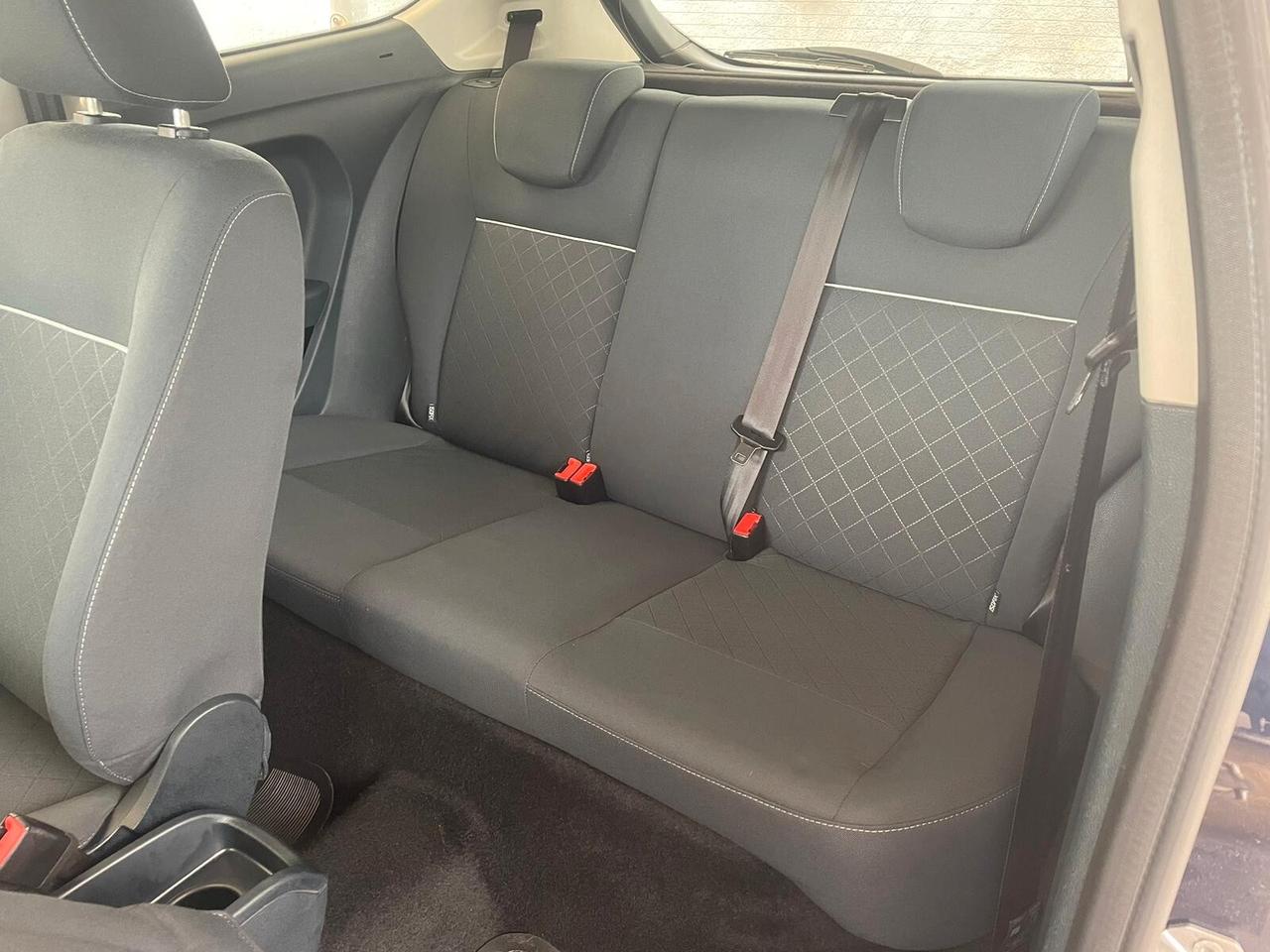 Ford Fiesta Ikon 1.4 3 porte Bz.- GPL