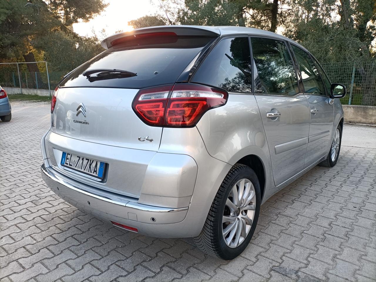 Citroen C4 Picasso 1.6 hdi Exclusive