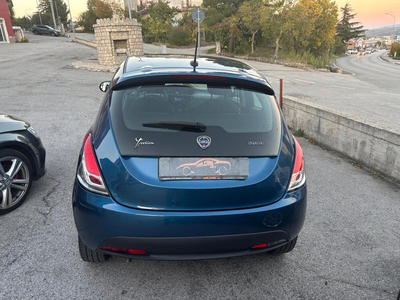 Lancia Ypsilon 1.0 FireFly 5 porte S&S Hybrid UnYca