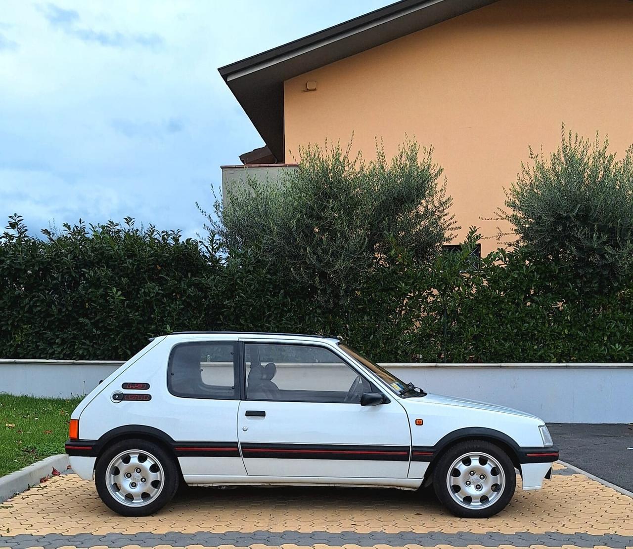 Peugeot 205 1.9 GTI - TETTO APRIBILE - RESTAURO TOTALE