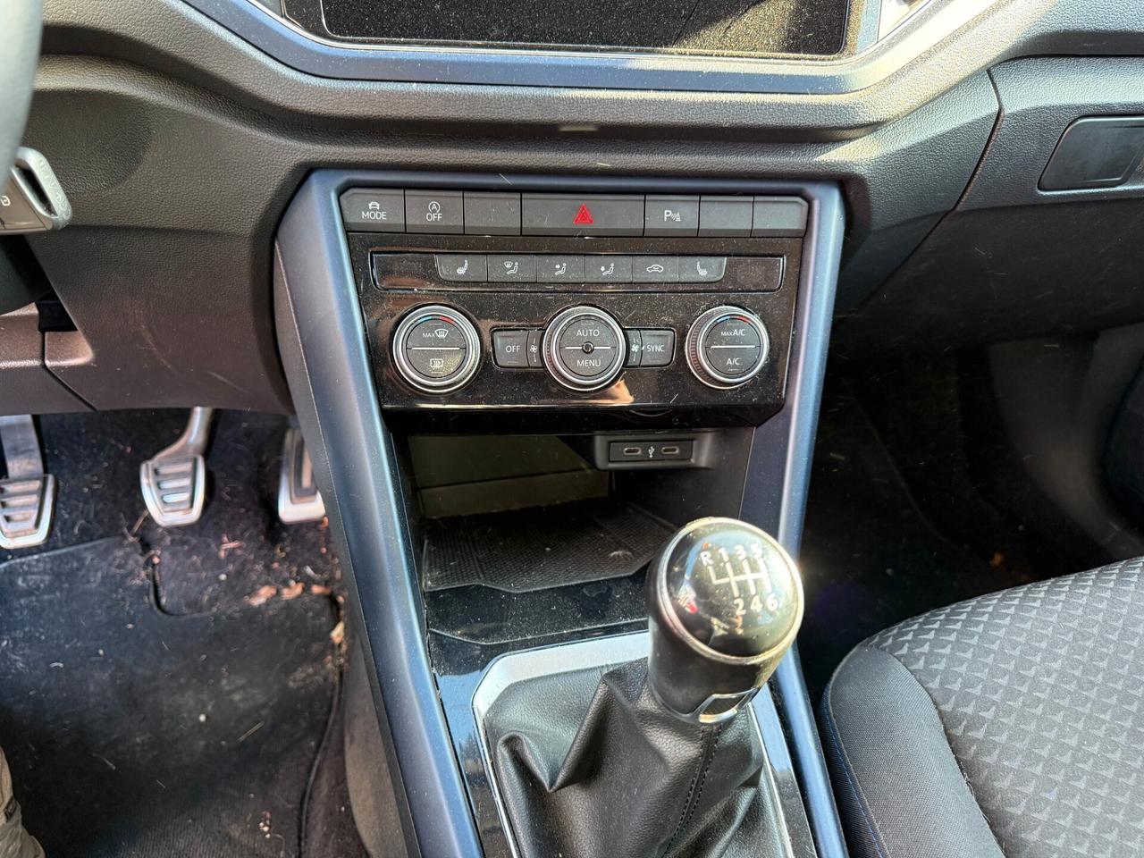 VOLKSWAGEN T-ROC 2021 1.0 BENZINA 110CV *SINISTRATA