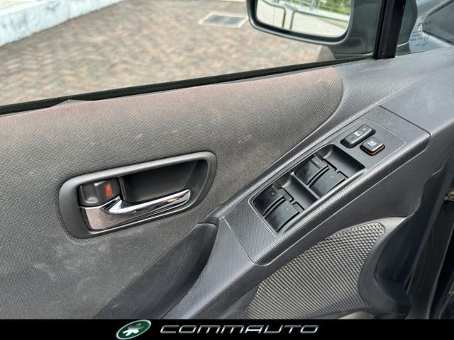 TOYOTA Corolla Verso 2.2 16V D-4D D-Cat