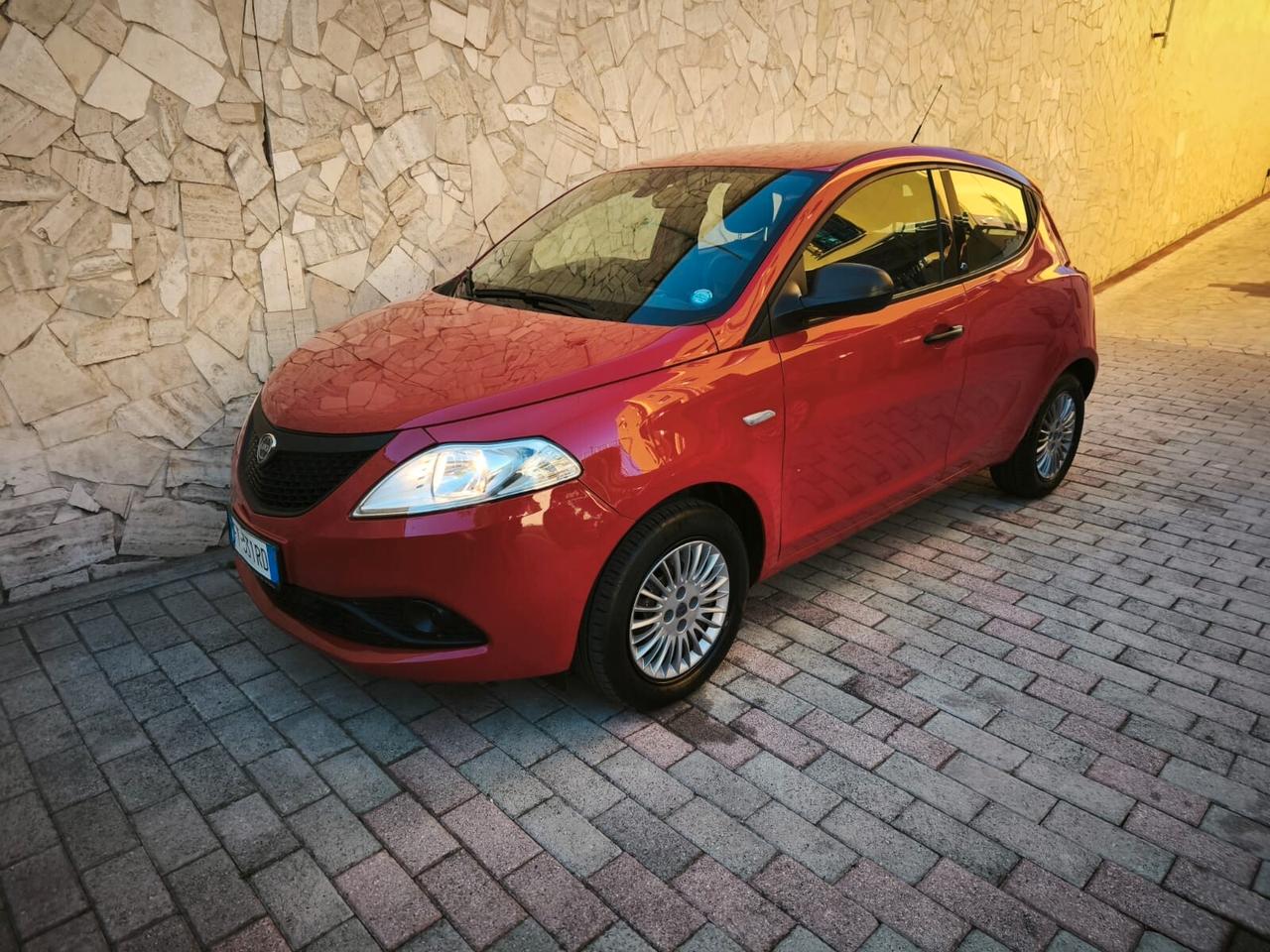 Lancia Ypsilon 1.2 69 CV 5 porte S&S Elefantino Blu